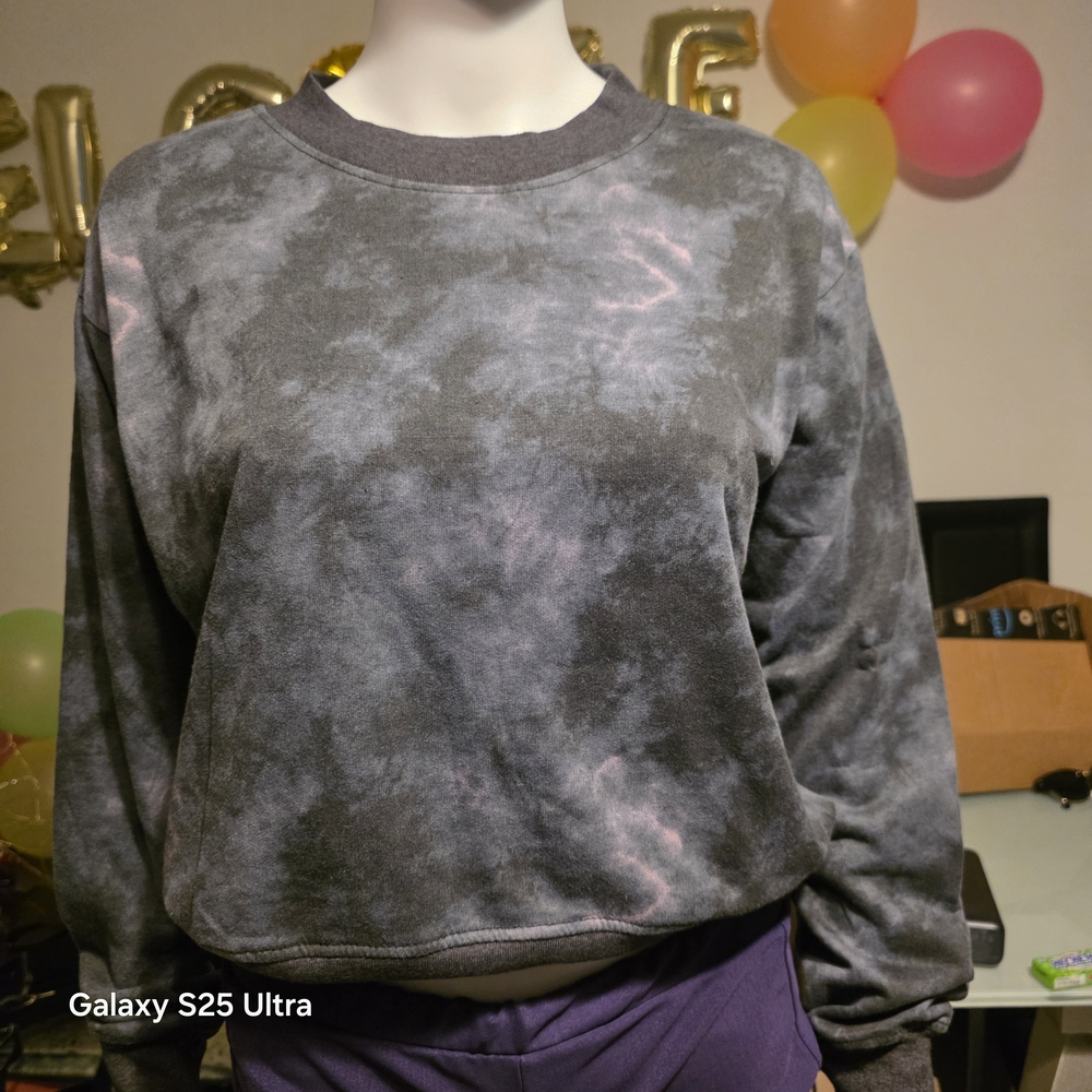 B032 Vanilla Star Gray and Pink Tie-Dye Sweater